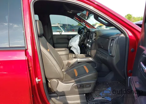 2021 GMC Sierra 1500 4Wd Short Box At4 z USA, uszkodzony, nr VIN 3GTU9EET0MG408703